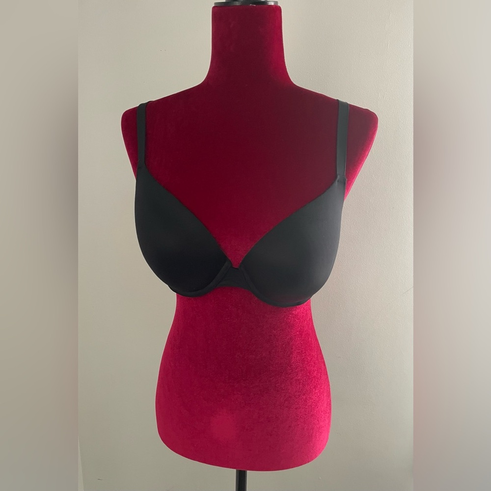 PinkVictoria's Secret Black Bra